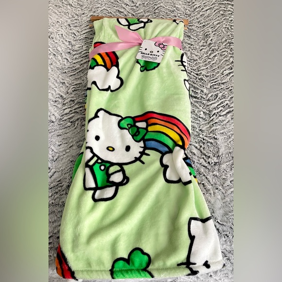 Hello Kitty Other - NEW Hello Kitty St. Patty's Day Throw Blanket